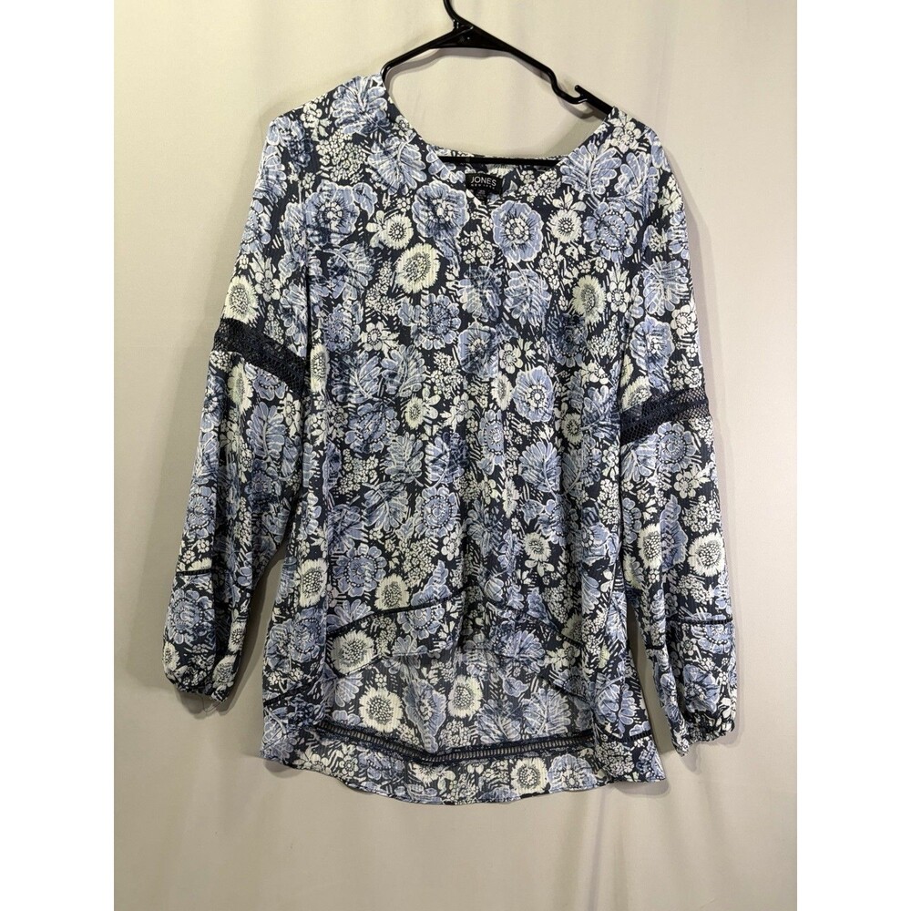 Jones New York Women's Blouse XL V-Neck Long Sleeve Geometric White Blue Flowers